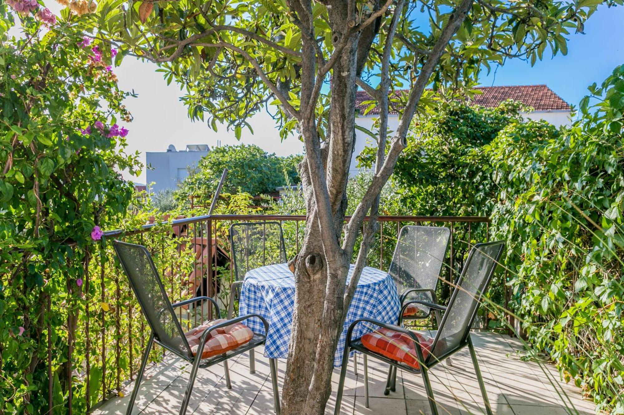 Apartments By The Sea Seget Vranjica, Trogir - 1038 Bagian luar foto
