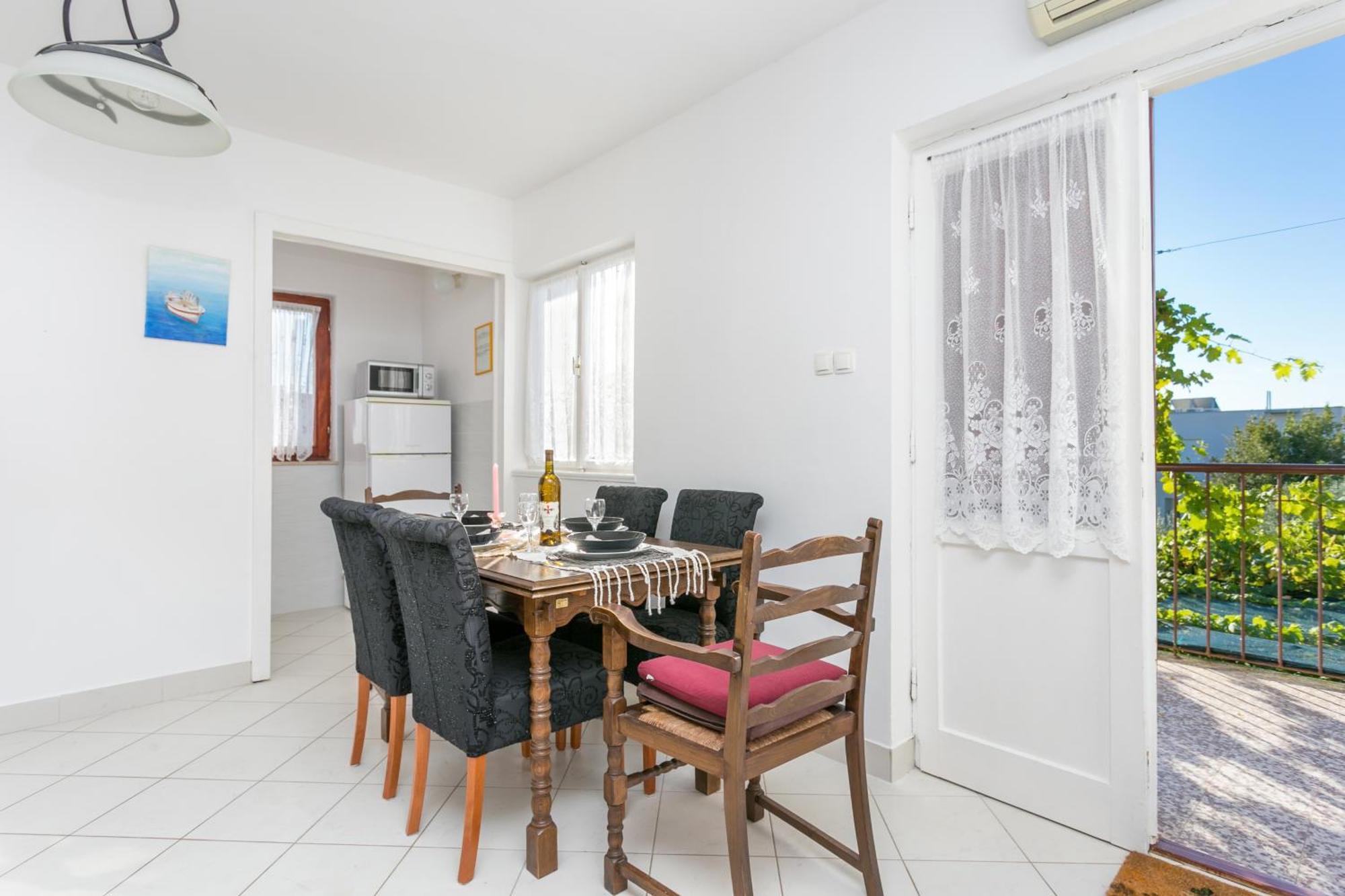 Apartments By The Sea Seget Vranjica, Trogir - 1038 Ruang foto